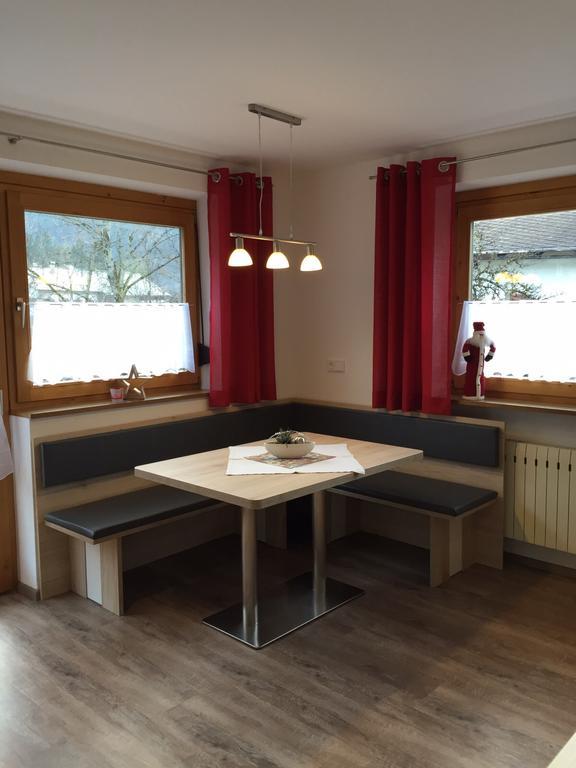 Ferienwohnungen Bailom Bach  Rum bild